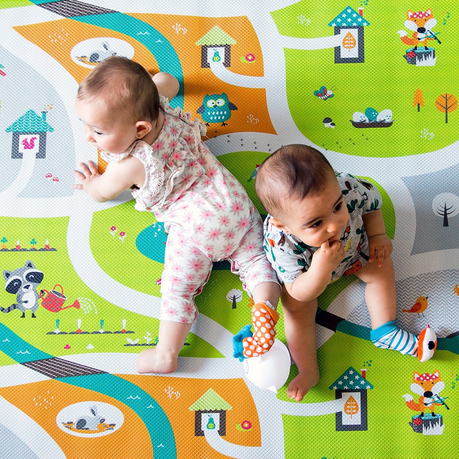 üv Mülti BPA-Free Water-Resistant Miles Playmat S3W6 - product image 1