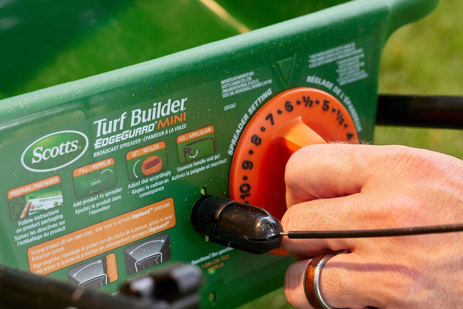 Turf Builder Weed & Feed, 1000-sq-ft P7W6 - product image 5