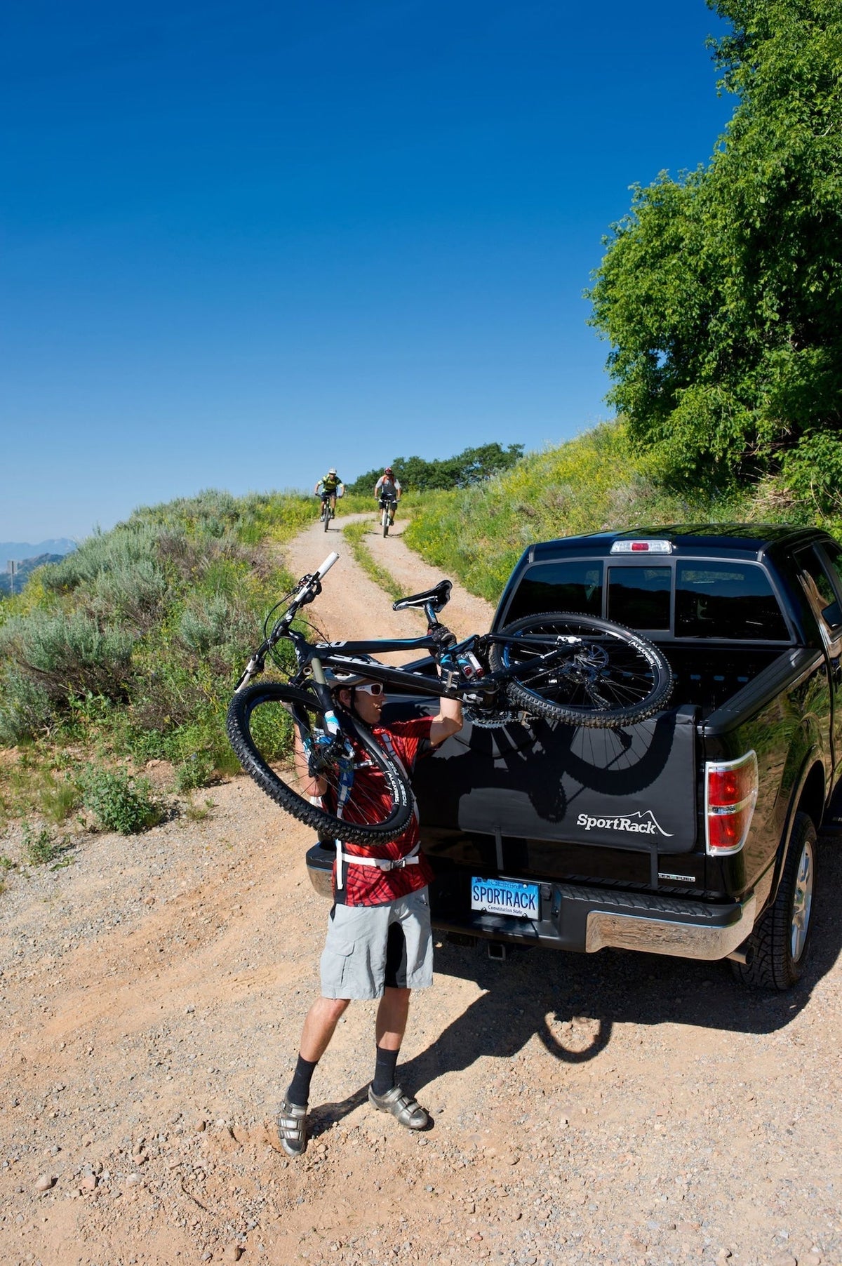 SR8123 Tailgate Pad with Straps C5H7 - product image 3