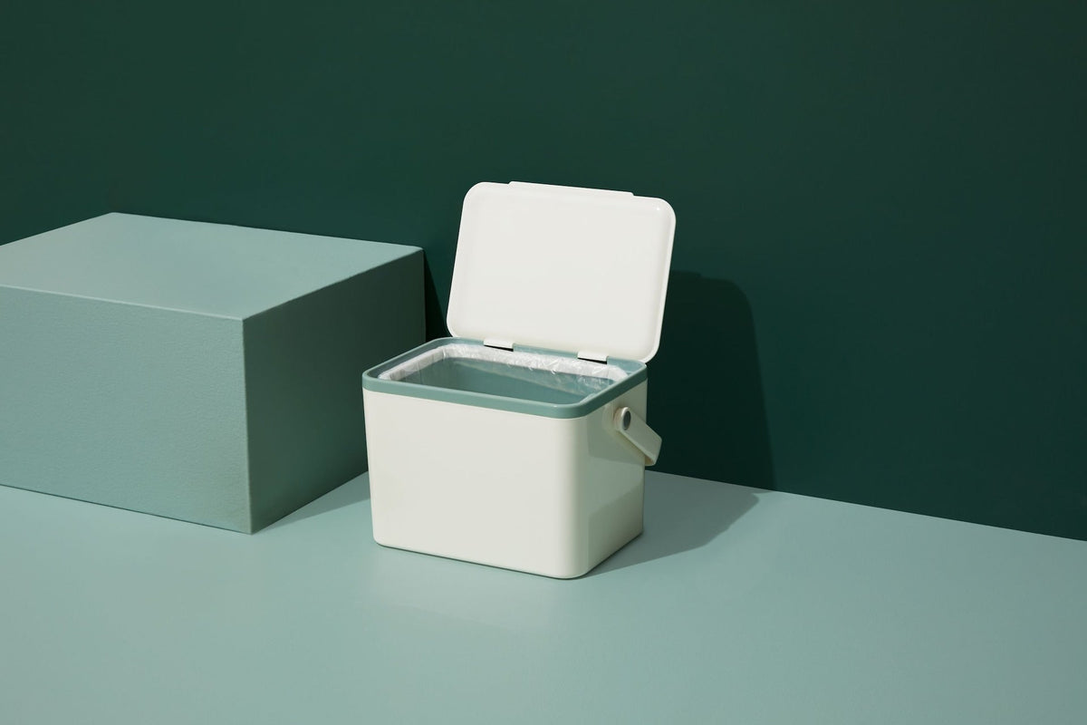 type A Plastic Rectangular Compost Bin, White, 4-L L7C1 - product image 7