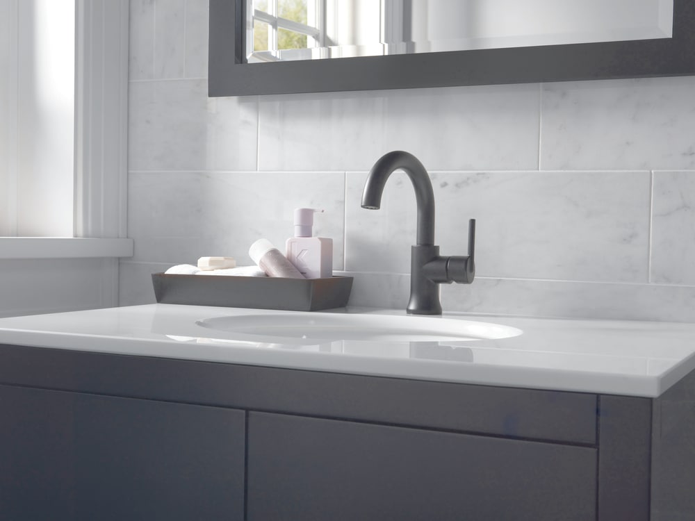 1-Handle Lavatory Faucet with Diamond Seal Technology, Matte Black X7B4 - product image 4