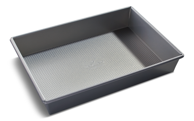 Professional Non-Stick Rectangular Cake Pan, 9 x 13-in E6R4
